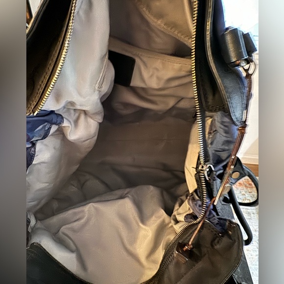 Burberry Tote Bag - Picture 5 of 8